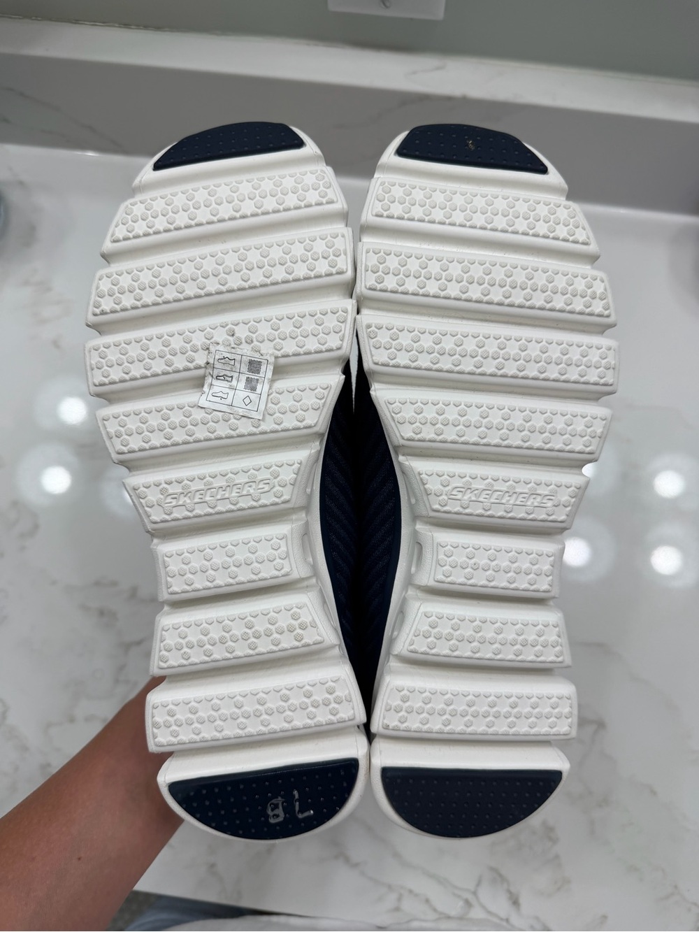 Skechers Hands Free Slip-ins Memory Foam Patriotic Shoes Women’s Size 10 NEW - Picture 5 of 5